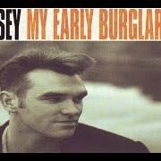 Il testo SUNNY di MORRISSEY è presente anche nell'album My early burglary years (1998)