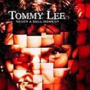 Il testo FACE TO FACE di TOMMY LEE è presente anche nell'album Never a dull moment (2002)