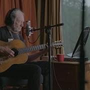 Il testo THEY ALL LAUGHED di WILLIE NELSON è presente anche nell'album Summertime: willie nelson sings gershwin (2016)