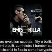 Il testo DIETRO FRONT di EMIS KILLA è presente anche nell'album L'erba cattiva (gold version) (2012)