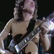 Il testo BEDLAM IN BELGIUM degli AC/DC è presente anche nell'album Flick of the switch (1983)