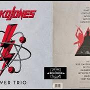 Il testo SHIP OF LIES dei DANKO JONES è presente anche nell'album Power trio (2021)