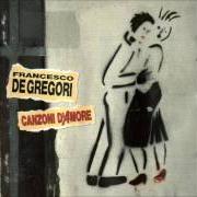 Il testo TUTTO PIÙ CHIARO CHE QUI di FRANCESCO DE GREGORI è presente anche nell'album Canzoni d'amore (1992)