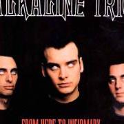 Il testo ANOTHER INNOCENT GIRL degli ALKALINE TRIO è presente anche nell'album From here to infirmary (2001)
