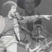 Il testo THE KIDS GROWN UP di LEO SAYER è presente anche nell'album Another year (1975)