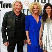 Il testo STILL dei LITTLE BIG TOWN è presente anche nell'album Little big town (2002)