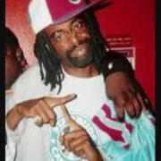 Il testo HOLD OFF di MAC DRE è presente anche nell'album It's not what you say... it's how you say it (2001)