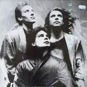 Il testo DANCE WITH ME degli ALPHAVILLE è presente anche nell'album Afternoons in utopia (1986)