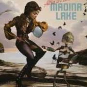 Il testo NEVER WALK ALONE dei MADINA LAKE è presente anche nell'album Attics to eden (2009)
