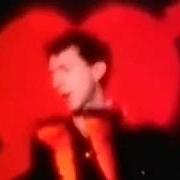 Il testo SOLO ADULTOS di MARC ALMOND è presente anche nell'album Vermin in ermine (2011)