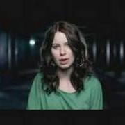 Il testo DON'T SAVE ME di MARIT LARSEN è presente anche nell'album Under the surface (2006)
