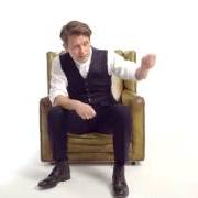 Il testo US AND OURS di MARK OWEN è presente anche nell'album The art of doing nothing (2013)