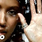 Il testo FEEL SO GOOD di MELANIE B è presente anche nell'album Hot (2000)