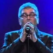 Il testo UNA ROSA BLU di MICHELE ZARRILLO è presente anche nell'album Live roma (2009)