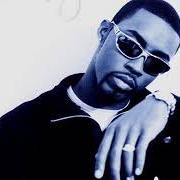 Il testo NEVER ALONE (INTERLUDE) di MONTELL JORDAN è presente anche nell'album More... (1996)