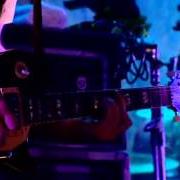 Il testo WORLDLESS CHORUS dei MY MORNING JACKET è presente anche nell'album Okonokos (2006)