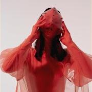Il testo ¿HAY ALGUIEN AHÍ? di NAJWA NIMRI è presente anche nell'album Viene de largo (2020)