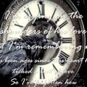 Il testo PEARL'S EYE VIEW (THE LIFE OF DICKEY CHAPELLE) di NANCI GRIFFITH è presente anche nell'album Clock without hands (2001)