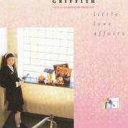 Il testo LOVE WORE A HALO (BACK BEFORE THE WAR) di NANCI GRIFFITH è presente anche nell'album Little love affairs (1988)