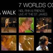 Il testo DOWN ON THE CORNER di NEIL FINN è presente anche nell'album 7 worlds collide (2001)