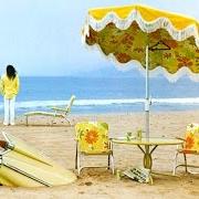 Il testo ON THE BEACH di NEIL YOUNG è presente anche nell'album On the beach (1974)