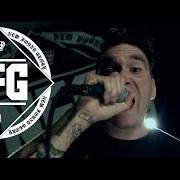 Il testo ONE MORE ROUND dei NEW FOUND GLORY è presente anche nell'album Resurrection (2014)