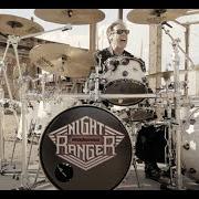 Il testo DANCE dei NIGHT RANGER è presente anche nell'album Atbpo (2021)