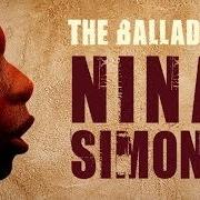 Il testo I SING JUST TO KNOW THAT I'M ALIVE di NINA SIMONE è presente anche nell'album Nina's back (1985)