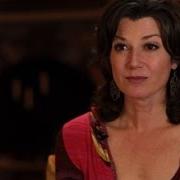 Il testo NOT GIVING UP di AMY GRANT è presente anche nell'album How mercy looks from here (2013)