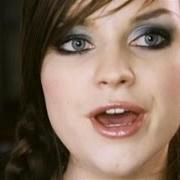 Il testo THIS IS THE LIFE di AMY MACDONALD è presente anche nell'album This is the life (2007)