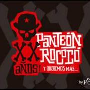 Il testo TRISTE REALIDAD di PANTEÓN ROCOCÓ è presente anche nell'album Panteón rococó (2007)