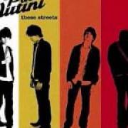 Il testo MILLION FACES di PAOLO NUTINI è presente anche nell'album These streets (2006)