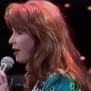 Il testo I CAN'T STOP MYSELF FROM LOVING YOU di PATTY LOVELESS è presente anche nell'album Up against my heart (1991)