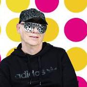 Il testo INNER SANCTUM di PET SHOP BOYS è presente anche nell'album Super (2016)