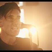 Il testo CRUMBLE TO PIECES di PHIL WICKHAM è presente anche nell'album Phil wickham (2006)