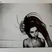 Il testo RUB 'TIL IT BLEEDS di PJ HARVEY è presente anche nell'album Rid of me (1993)