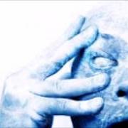 Il testo COLLAPSE THE LIGHT INTO EARTH dei PORCUPINE TREE è presente anche nell'album In absentia (2002)