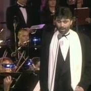 Il testo 'O SOLE MIO di ANDREA BOCELLI è presente anche nell'album A night in tuscany (1997)