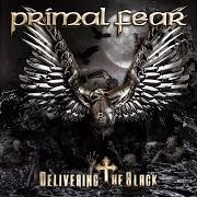 Il testo WHEN DEATH COMES KNOCKING dei PRIMAL FEAR è presente anche nell'album Delivering the black (2014)