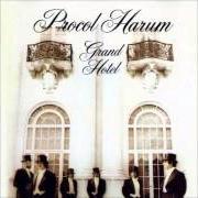 Il testo BRINGING HOME THE BACON dei PROCOL HARUM è presente anche nell'album Grand hotel (1973)