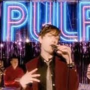 Il testo COMMON PEOPLE dei PULP è presente anche nell'album Different class (1995)