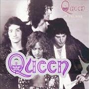 Il testo DOING ALL RIGHT dei QUEEN è presente anche nell'album At the beeb (1989)