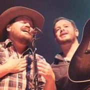 Il testo KISS ME IN THE DARK dei RANDY ROGERS BAND è presente anche nell'album Watch this (2016)