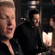 Il testo HONEYSUCKLE LAZY dei RASCAL FLATTS è presente anche nell'album Rewind (2014)