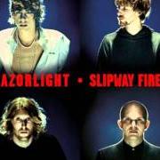 Il testo NORTH LONDON TRASH dei RAZORLIGHT è presente anche nell'album Slipway fires (2008)