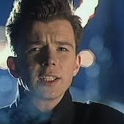 Il testo I'LL NEVER LET YOU DOWN di RICK ASTLEY è presente anche nell'album Hold me in your arms (1988)