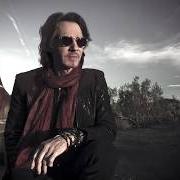 Il testo SANTA IS AN ANAGRAM di RICK SPRINGFIELD è presente anche nell'album The snake king (2018)