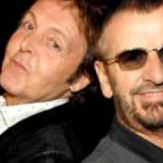 Il testo WHO'S YOUR GARDENER di RINGO STARR è presente anche nell'album Y not (2010)