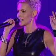 Il testo IT TAKES YOU NO TIME TO GET HERE dei ROXETTE è presente anche nell'album Room service (2001)