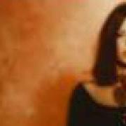 Il testo THREE CHORDS AND THE TRUTH di SARA EVANS è presente anche nell'album Three chords and the truth (1997)